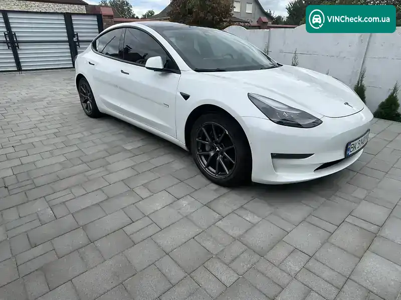 Tesla Model 3 2021, фото з оголошення 1 з 21, VIN 5YJ3E1EAXMF100314