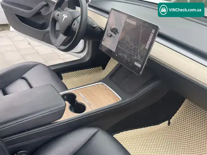 Tesla Model 3 2021, фото з оголошення 2 з 21, VIN 5YJ3E1EAXMF100314