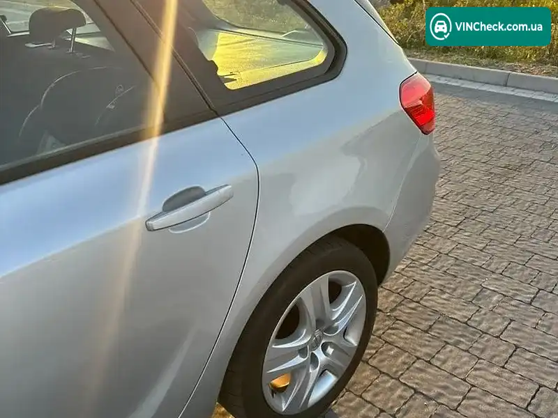 Opel Astra 2011, фото з оголошення 2 з 19, VIN W0LPD8EB9B8054007