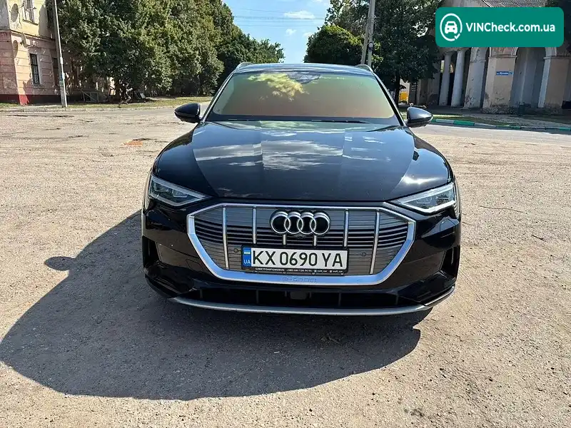 Audi e-tron 2019, фото з оголошення 1 з 14, VIN WAUZZZGE6KB014072