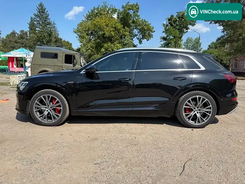 Audi e-tron 2019, фото з оголошення 2 з 14, VIN WAUZZZGE6KB014072