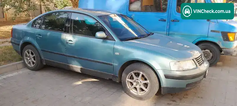 Volkswagen Passat 2000, фото з оголошення 2 з 6, VIN WVWZZZ3BZYP304061