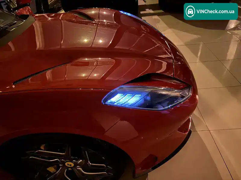 Ferrari 812 Superfast 2020, фото з оголошення 2 з 21, VIN ZFF83CLL4L0257914