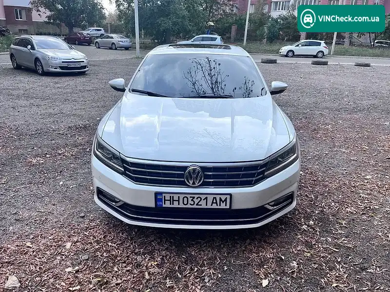 Volkswagen Passat 2018, фото з оголошення 1 з 10, VIN 1VWBA7A3XJC023547