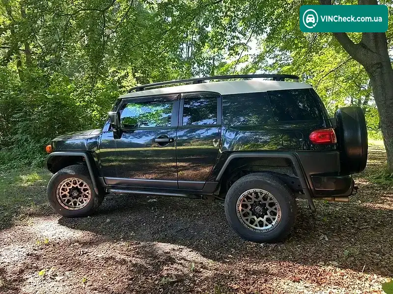 Toyota FJ Cruiser 2008, фото з оголошення 2 з 21, VIN JTEBU11F18K041576