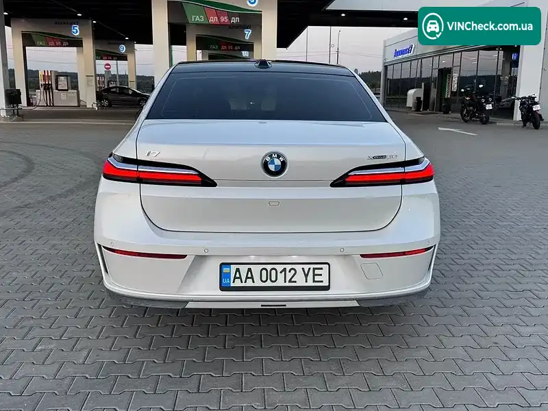 BMW i7 2023, фото з оголошення 1 з 9, VIN WBY53EJ03PCN87830