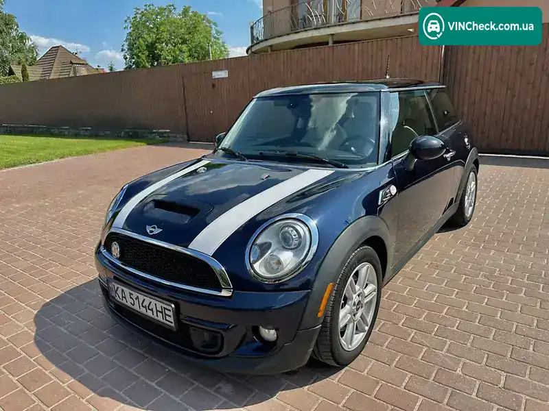 MINI Hatch 2012, фото з оголошення 2 з 11, VIN WMWSV3C57DT388252