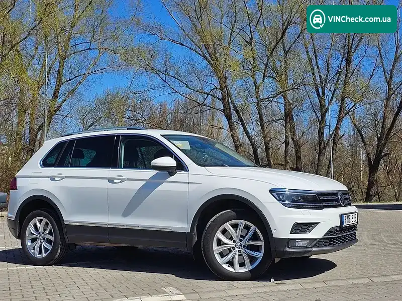 Volkswagen Tiguan 2018, фото з оголошення 2 з 20, VIN WVGZZZ5NZJW919543