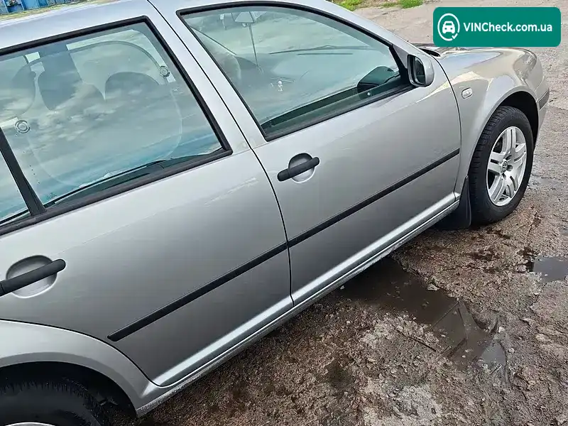 Volkswagen Golf 2002, фото з оголошення 2 з 7, VIN WVWZZZ1JZ3B005877
