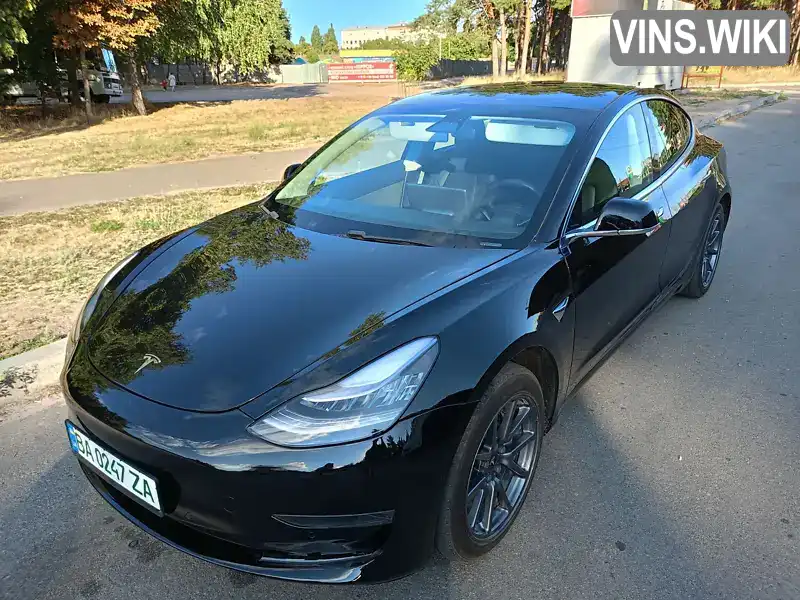 Tesla Model 3 2019, фото з оголошення 2 з 21, VIN 5YJ3E1EA0LF427562