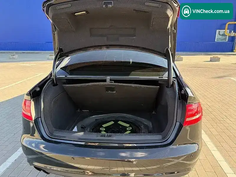 Audi A4 2013, фото з оголошення 2 з 19, VIN WAUBFAFL2EN001088