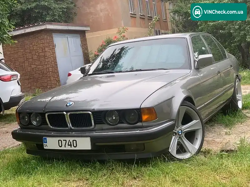 BMW 7 Series 1993, фото з оголошення 1 з 19, VIN WBAAC710401444704