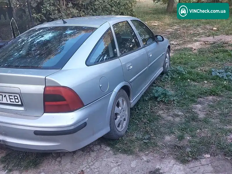 Opel Vectra 2000, фото з оголошення 2 з 10, VIN W0L0JBF6817003561