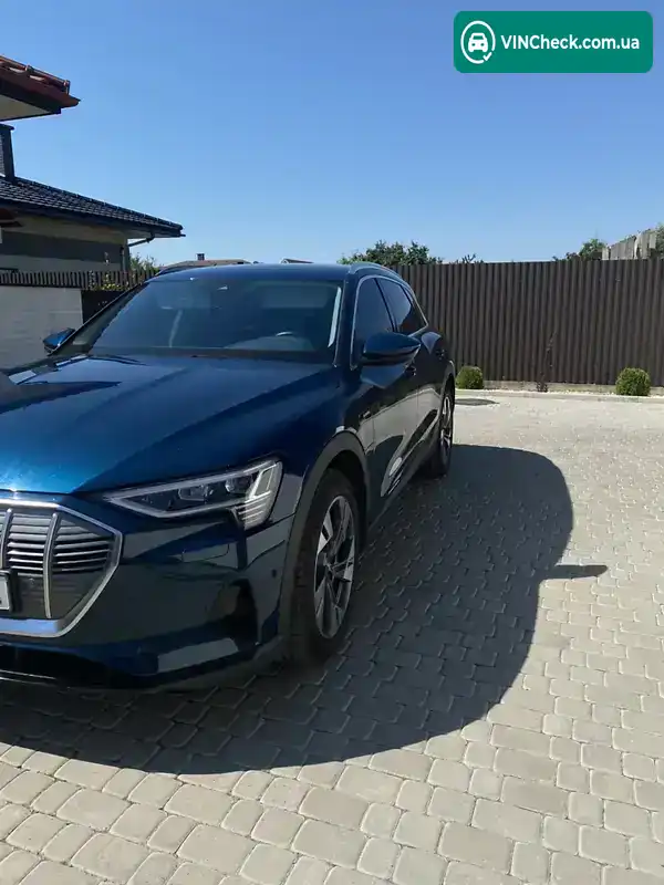 Audi e-tron 2020, фото з оголошення 2 з 21, VIN WAUZZZGE7LB021002