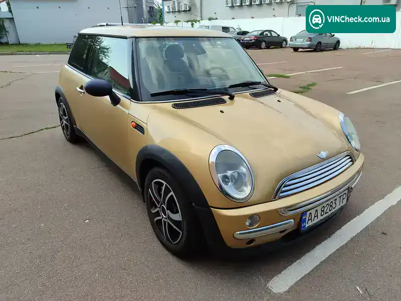 MINI Hatch 2004, фото з оголошення 1 з 8, VIN WMWRA31010TE23298