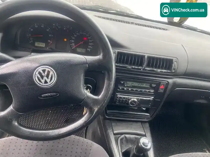 Volkswagen Passat 1999, фото з оголошення 1 з 8, VIN WVWZZZ3BZYE022824