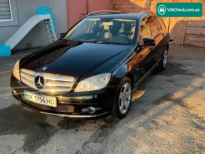 Mercedes-Benz C-Class 2010, фото з оголошення 2 з 18, VIN WDD2042021F548005