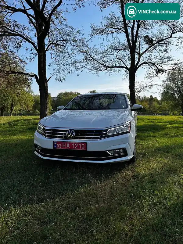 Volkswagen Passat 2018, фото з оголошення 1 з 20, VIN 1VWBA7A34JC021714