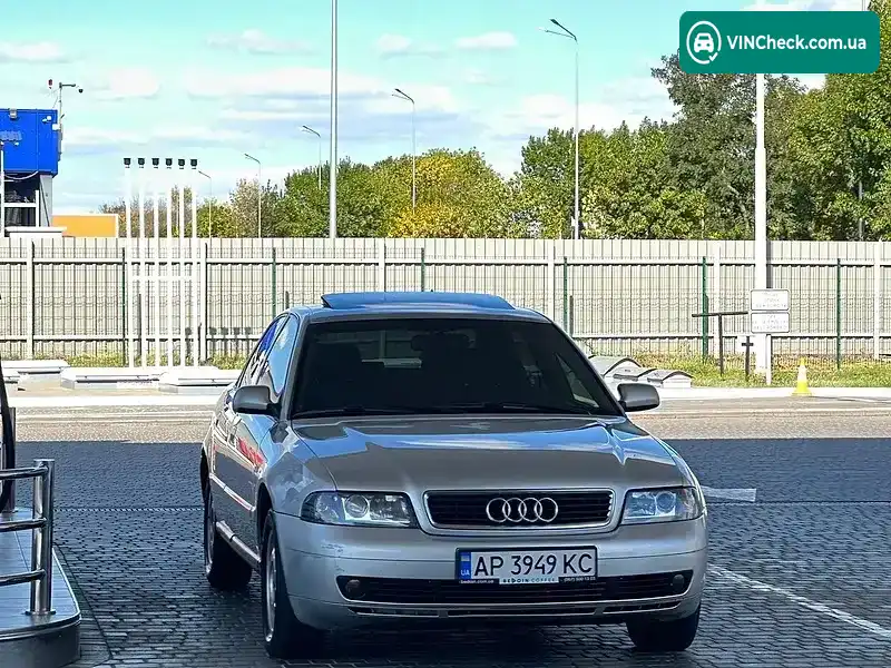Audi A4 1999, фото з оголошення 1 з 17, VIN WAUZZZ8DZXA267196