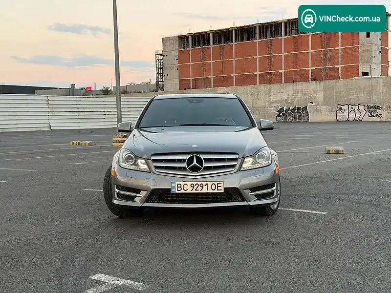Mercedes-Benz C-Class 2011, фото з оголошення 2 з 20, VIN WDDGF4HB4CR196668