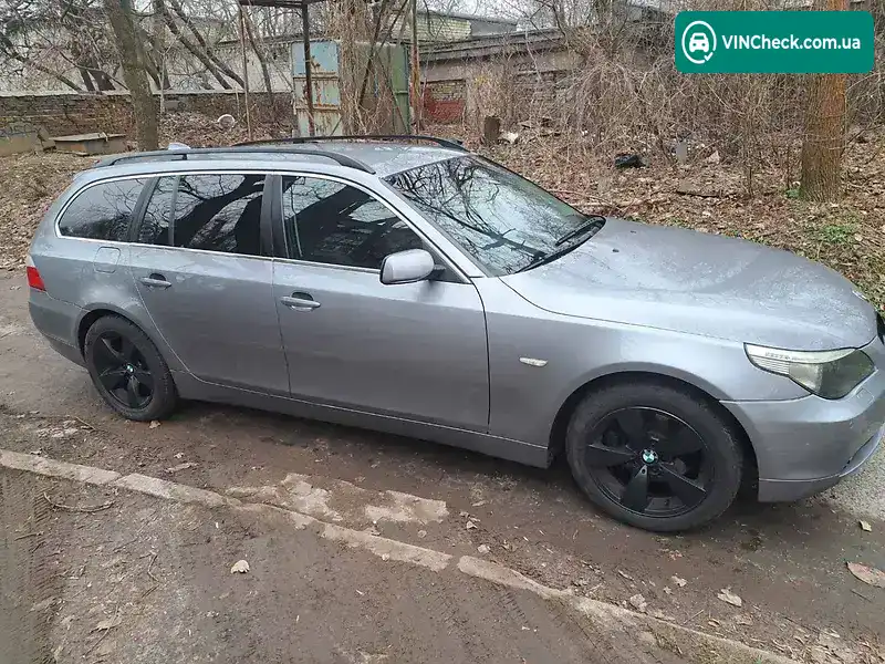 BMW 5 Series 2005, фото з оголошення 2 з 8, VIN WBANJ71060CR13917
