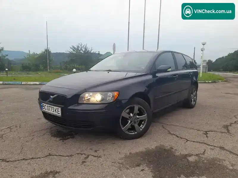 Volvo V50 2004, фото з оголошення 1 з 17, VIN YV1MW753152083147