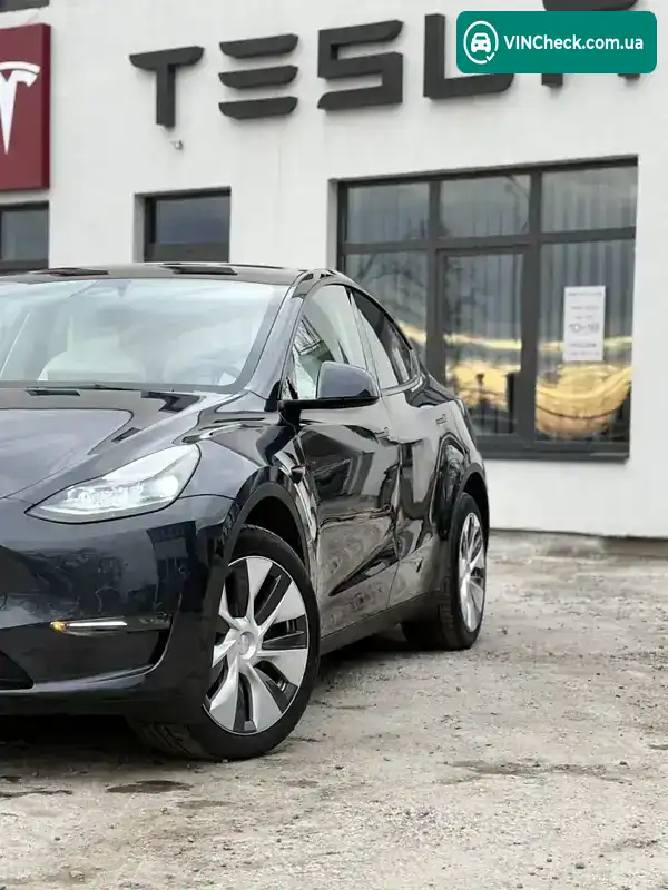 Tesla Model Y 2024, фото з оголошення 2 з 20, VIN 7SAYGDEE2RA287995