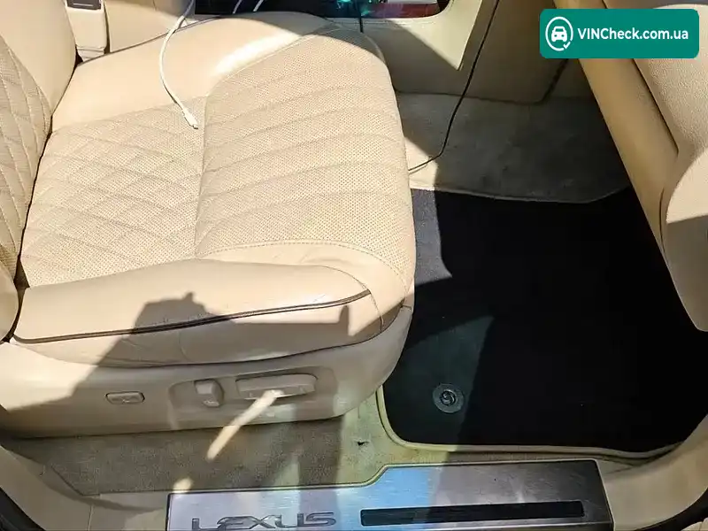 Lexus LX 2010, фото з оголошення 1 з 20, VIN JTJHY00W504057820