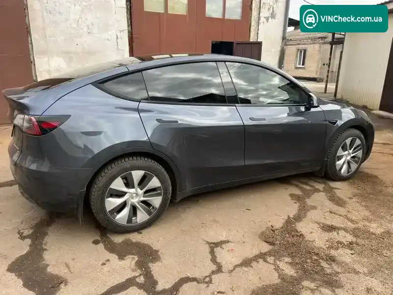 Tesla Model Y 2023, фото з оголошення 1 з 17, VIN 7SAYGDEE1PA135185