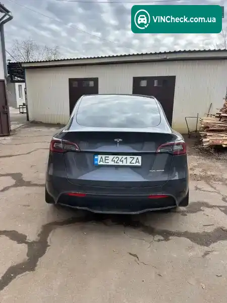 Tesla Model Y 2023, фото з оголошення 2 з 17, VIN 7SAYGDEE1PA135185