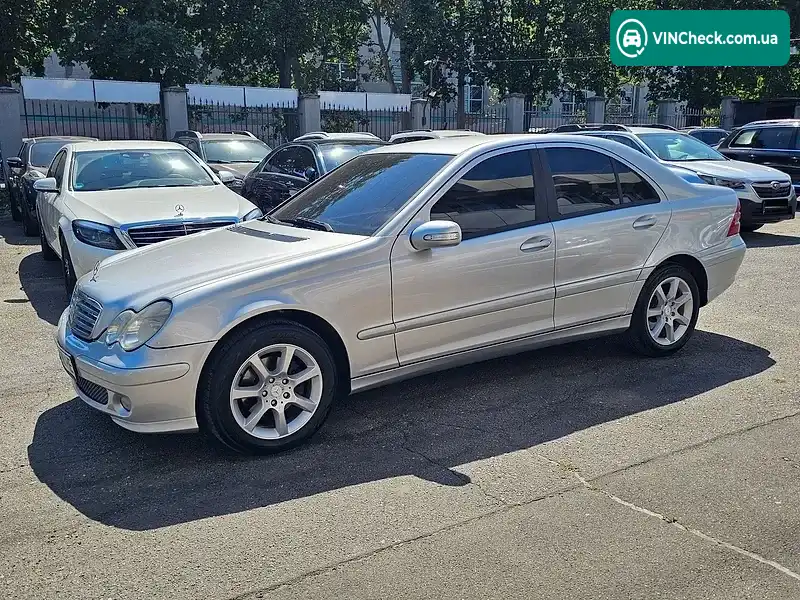 Mercedes-Benz C-Class 2005, фото з оголошення 2 з 20, VIN WDB2030421A787802