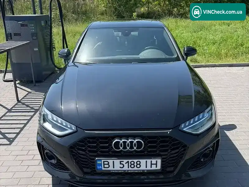 Audi A4 2022, фото з оголошення 1 з 17, VIN WAUEAAF40NN011722