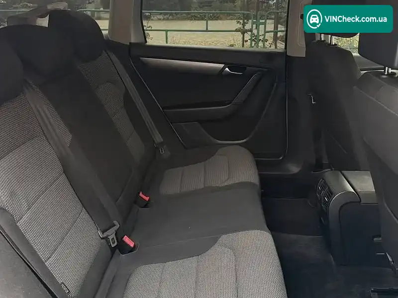 Volkswagen Passat 2012, фото з оголошення 1 з 11, VIN WVWZZZ3CZDE006235