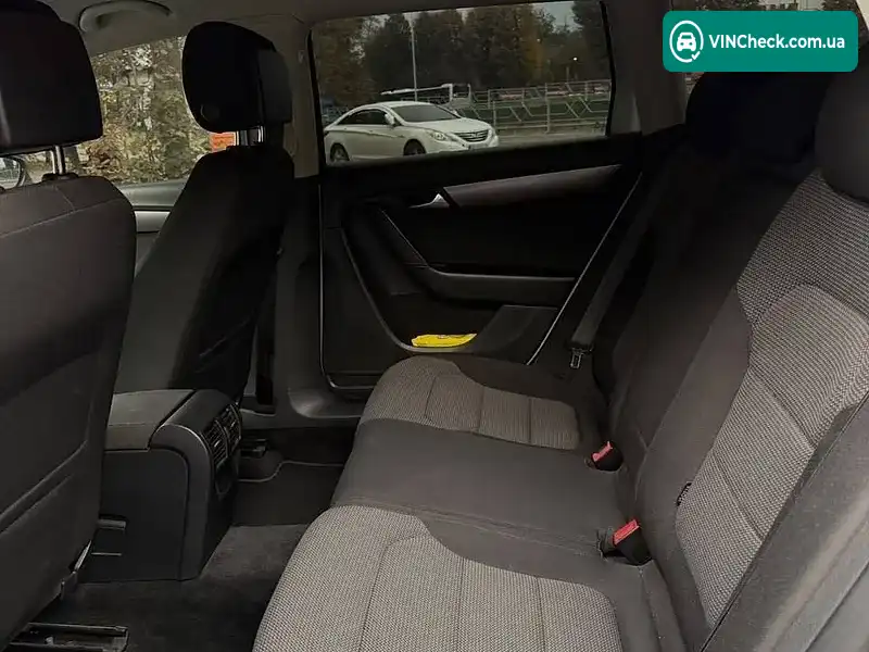 Volkswagen Passat 2012, фото з оголошення 2 з 11, VIN WVWZZZ3CZDE006235