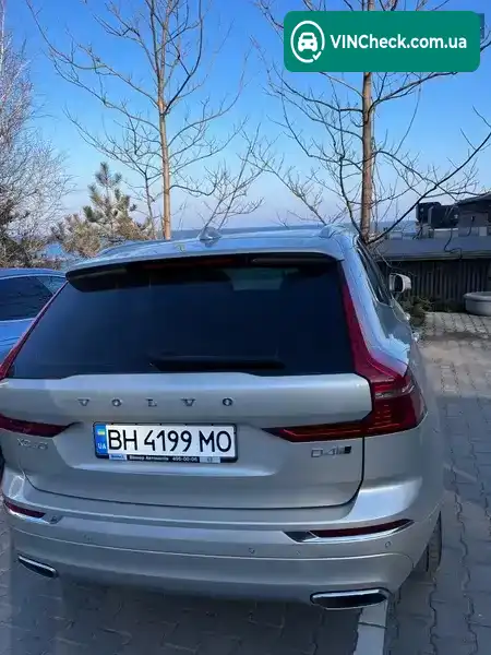 Volvo XC60 2017, фото з оголошення 2 з 14, VIN YV1UZA8BCJ1011551