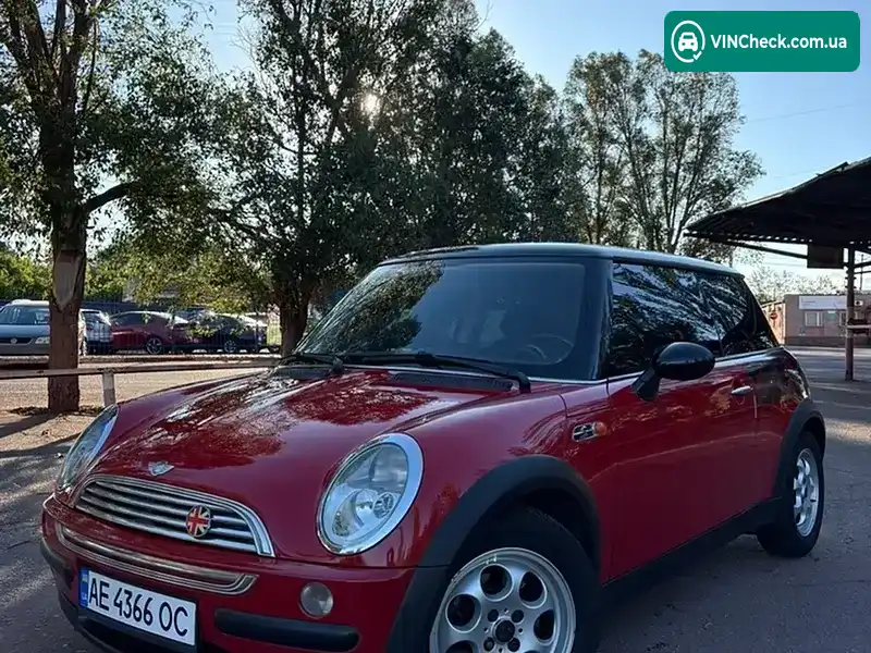 MINI Hatch 2003, фото з оголошення 2 з 19, VIN WMWRC31040TB88728