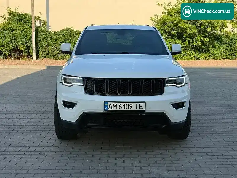 Jeep Grand Cherokee 2017, фото з оголошення 2 з 20, VIN 1C4RJFAG4JC163026