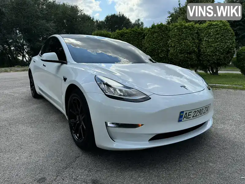 Tesla Model 3 2019, фото з оголошення 2 з 21, VIN 5YJ3E1EB4LF619687