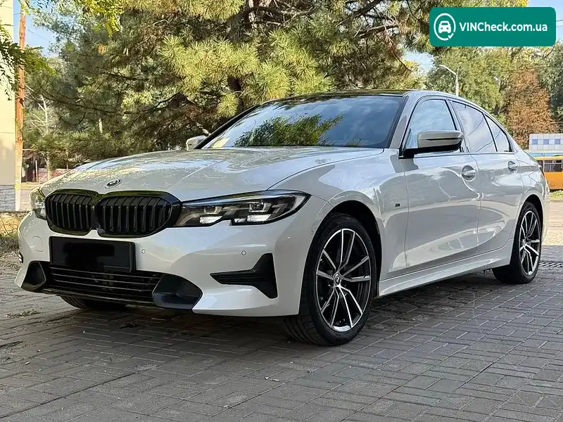 BMW 3 Series 2022, фото з оголошення 1 з 20, VIN WBA5V380308C56700