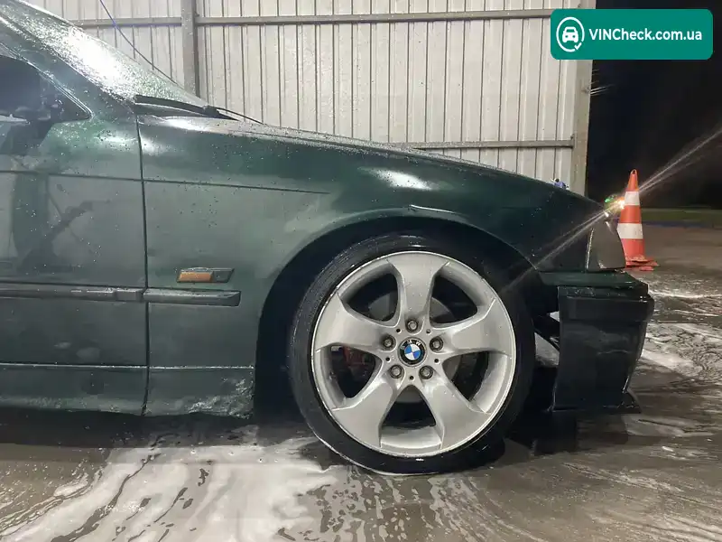 BMW 3 Series 1993, фото з оголошення 2 з 11, VIN WBACB11080FC69291