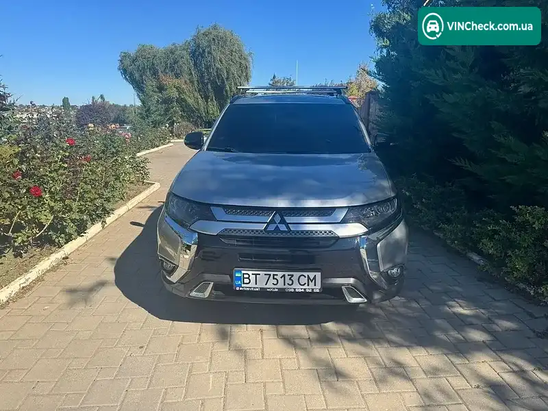 Mitsubishi Outlander 2018, фото з оголошення 2 з 16, VIN JA4AZ3A32KZ026807