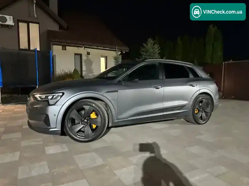 Audi e-tron 2019, фото з оголошення 1 з 21, VIN WAUZZZGE5KB003158
