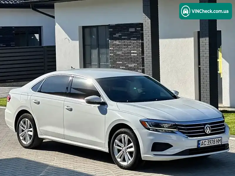 Volkswagen Passat 2020, фото з оголошення 2 з 20, VIN 1VWSA7A3XLC009795