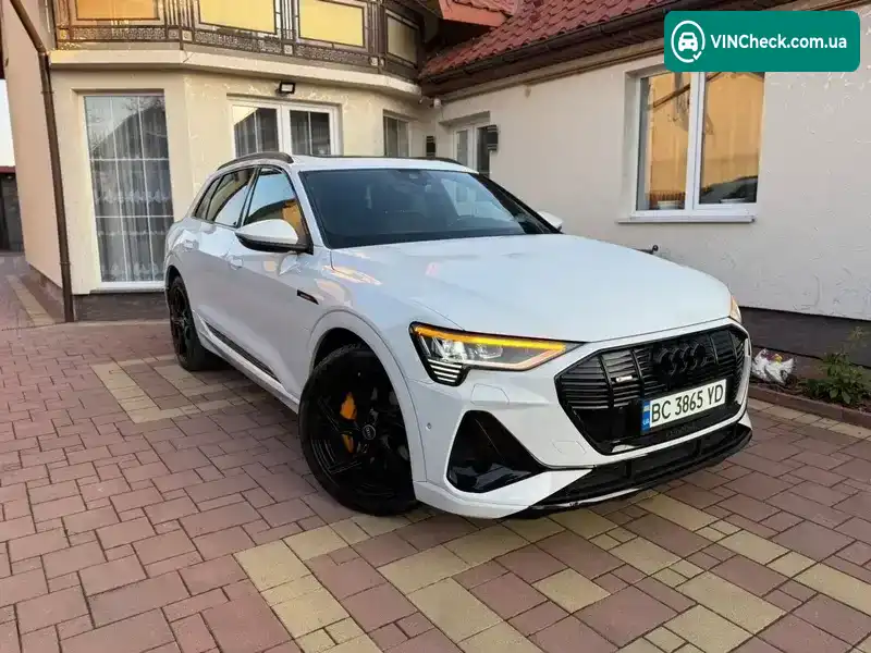 Audi e-tron 2021, фото з оголошення 1 з 21, VIN WAUZZZGE3MB017370