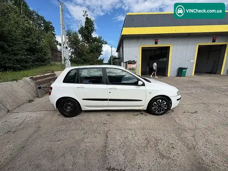 Fiat Stilo 2002, фото з оголошення 1 з 12, VIN ZFA19200000162190