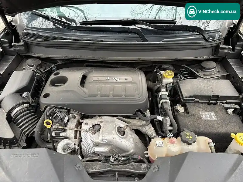 Jeep Cherokee 2018, фото з оголошення 2 з 20, VIN 1C4PJMDN1KD163065