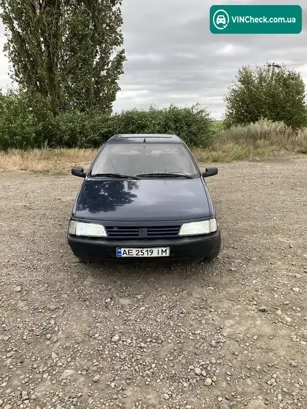 Peugeot 405 1992, фото з оголошення 2 з 14, VIN VF315BD9270631561