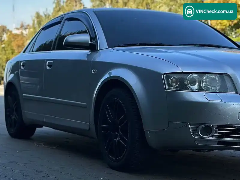 Audi A4 2001, фото з оголошення 2 з 10, VIN WAUZZZ8E62A040272