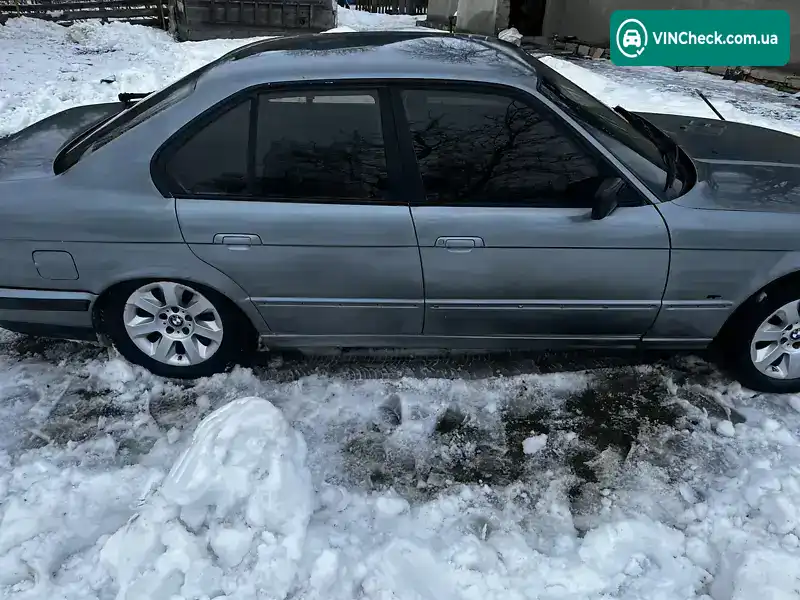 BMW 5 Series 1992, фото з оголошення 2 з 16, VIN WBAHC210403516524