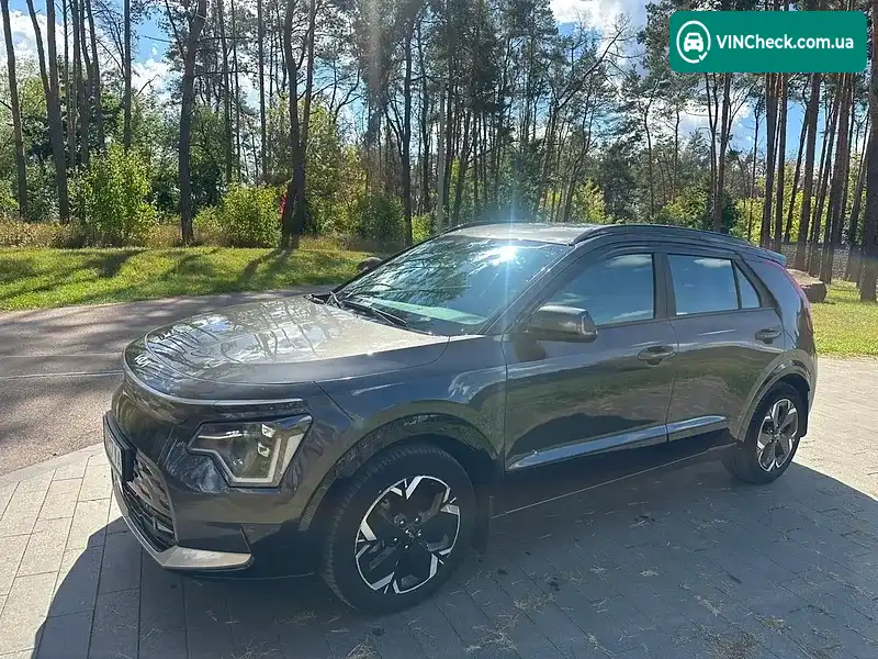 Kia Niro 2023, фото з оголошення 2 з 18, VIN KNACR811FR5094896